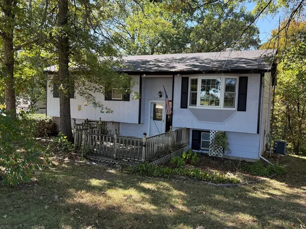 32971 Lake St, Macon, MO 63552