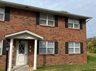 1701 Cross St #1, O'Fallon, IL 62269