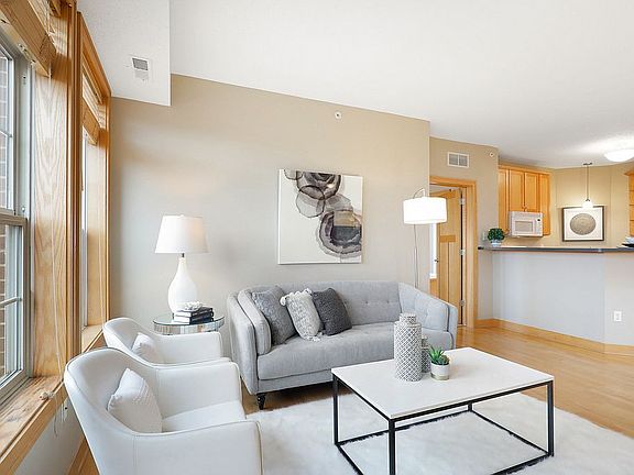 2nd image of 605 Snelling Ave S Unit 306