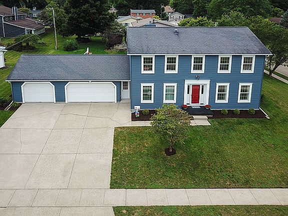 2nd image of 895 Jean Ct