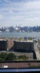 845 Boulevard E APT 5D, Weehawken, NJ, 07086