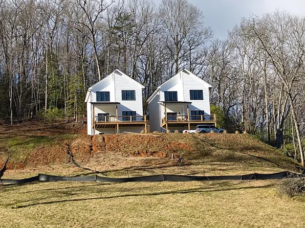 87 Elevation Rd, Franklin, NC 28734
