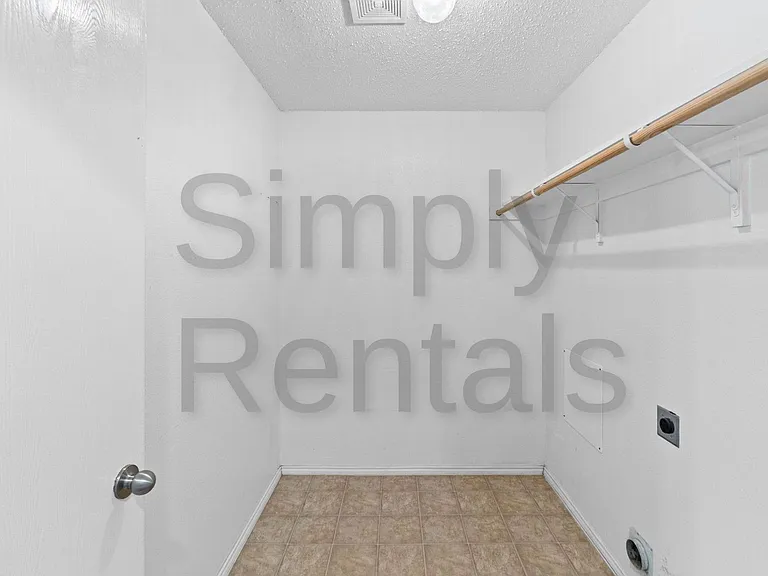 6915 Justin Ln — Photo 22