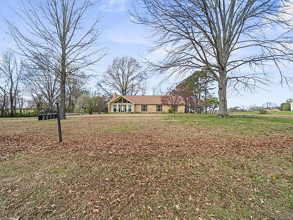 2nd image of 2051 Solo Rd