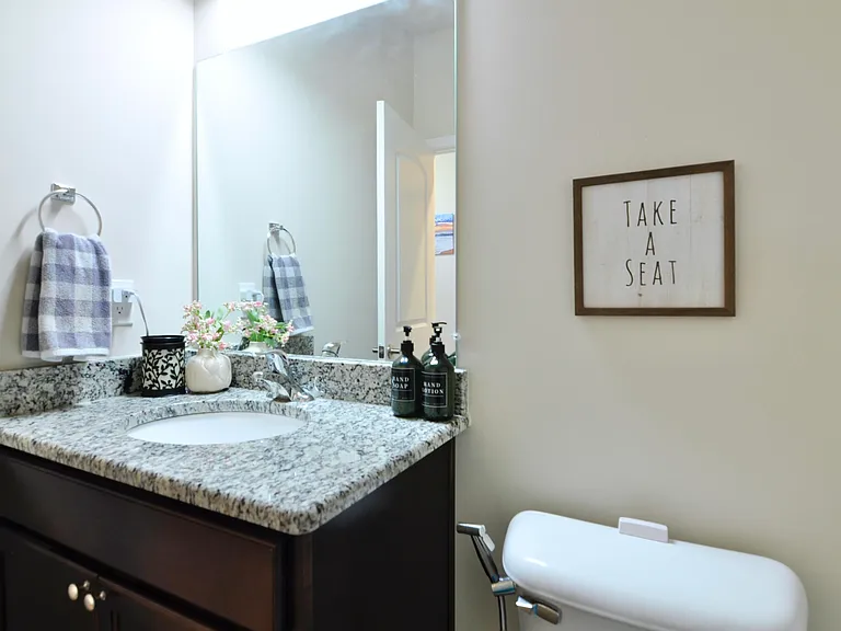 4481 Bridgeview Ln — Photo 35