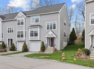 10 Guilford Circle, Goldens Bridge, NY 10526