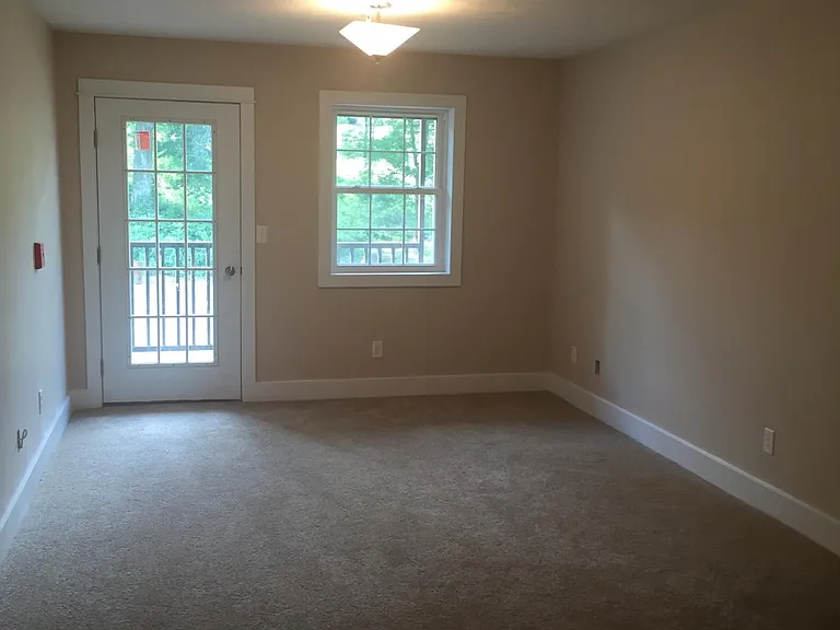 1055 E Bethlehem Blvd #WOODVIEW — Photo 1