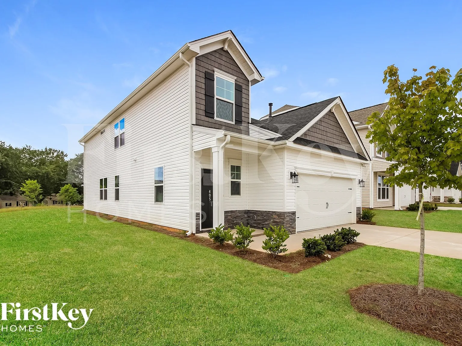 4 bed, 2.5 bath, 2046 sqft, $2,380 — Photo 2