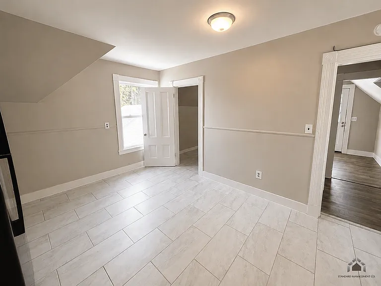 6 Hazelwood Ave — Photo 7