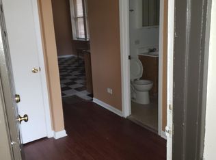 1420 W Lexington St APT 1F, Chicago, IL 60607