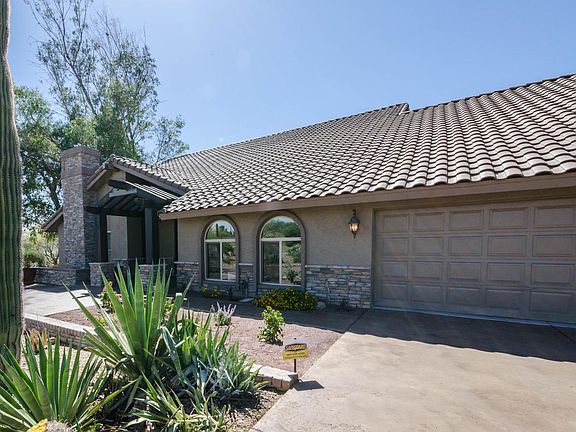 2nd image of 6420 E WILLOW SPRINGS Lane