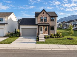 2762 W Guernsey Ln, Plain City, UT 84403