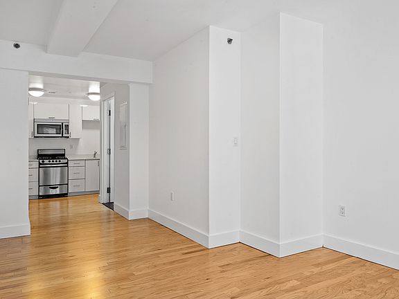 3rd image of 2270 Frederick Douglass Blvd #B