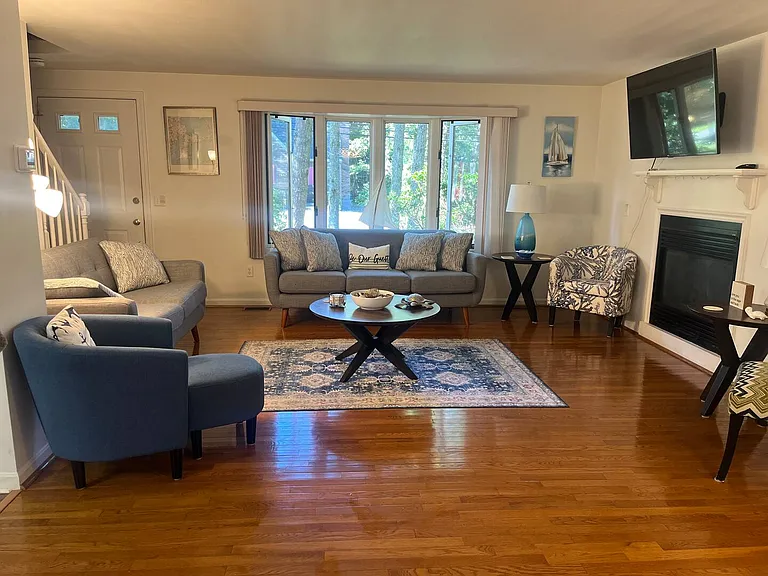 30 Pinecrest Beach Dr — Photo 2