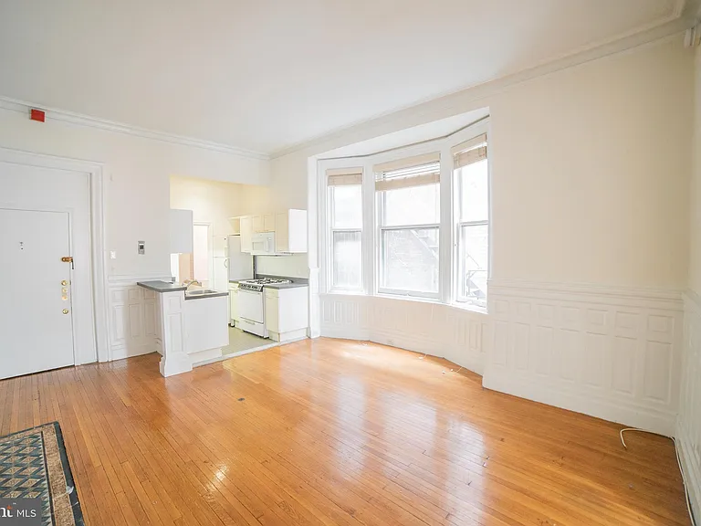 1919 Spruce St #2R — Photo 3