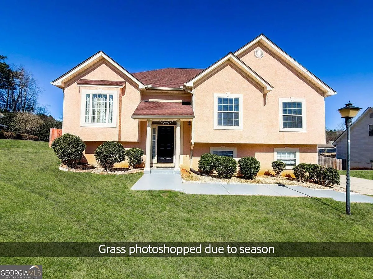 2950 Mandy Ct photo 1