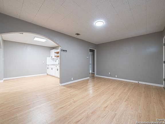 2nd image of 2159 E drexel