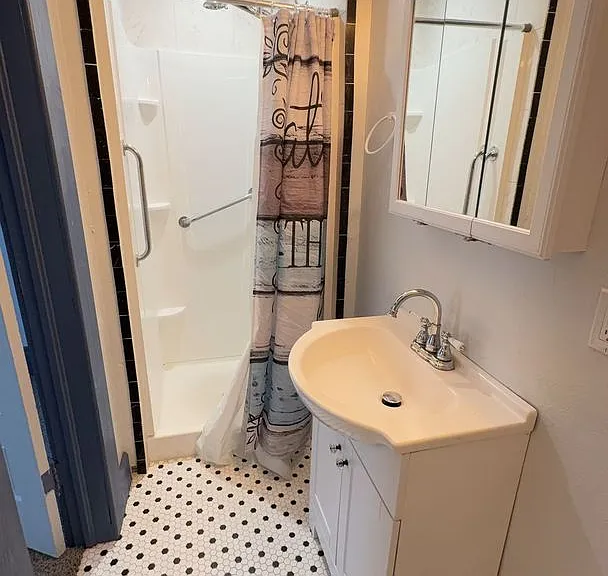 802 W Oak Ave — Photo 13