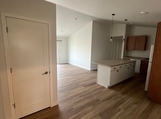 141 Highview Rd APT 9, Pulaski, WI 54162