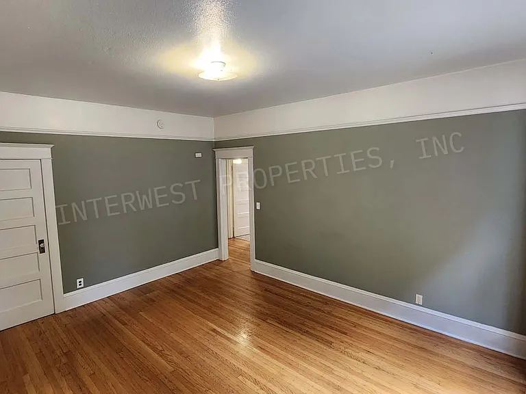 2156 NW Davis St #1 — Photo 2