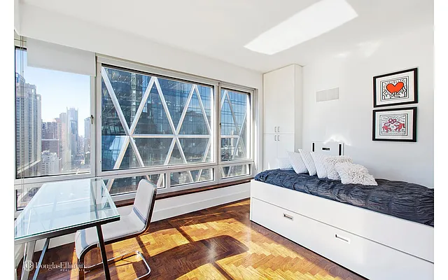 Rented by Douglas Elliman | media 15