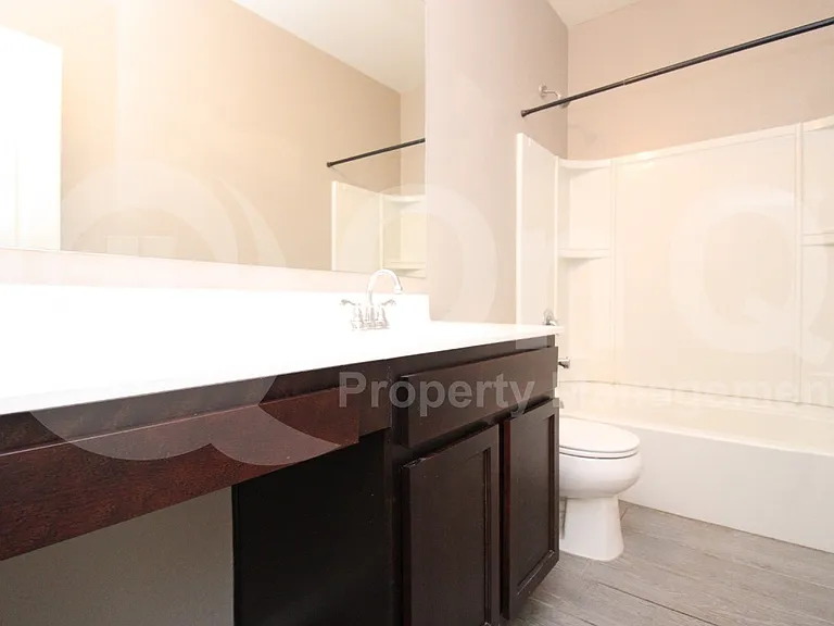 3208 N Pleasant View Ln — Photo 16