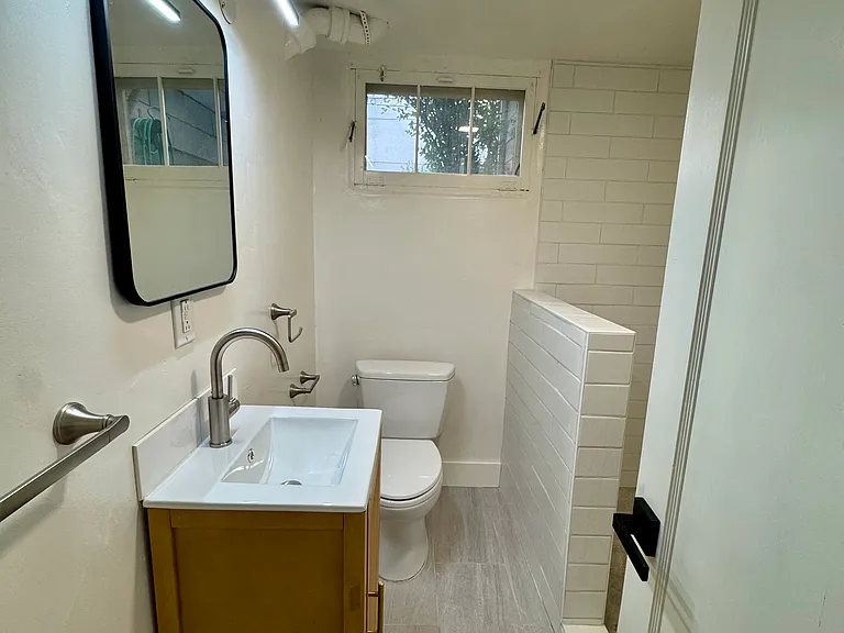 1311 E Bradley St #B — Photo 13