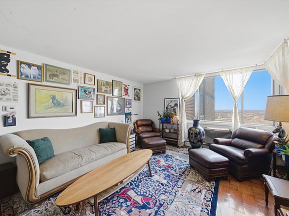 3rd image of 6325 N Sheridan Rd APT 1808
