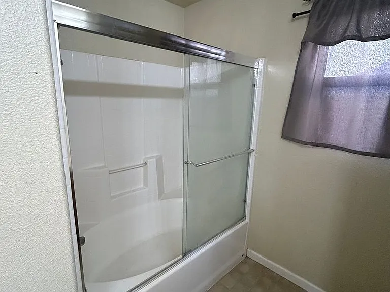 2416 Glacier Way — Photo 10