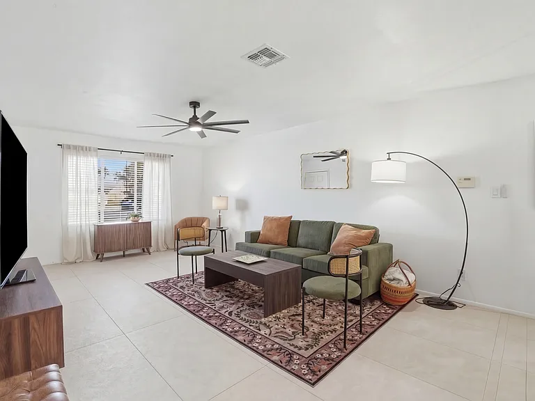 Another look at the main living space.