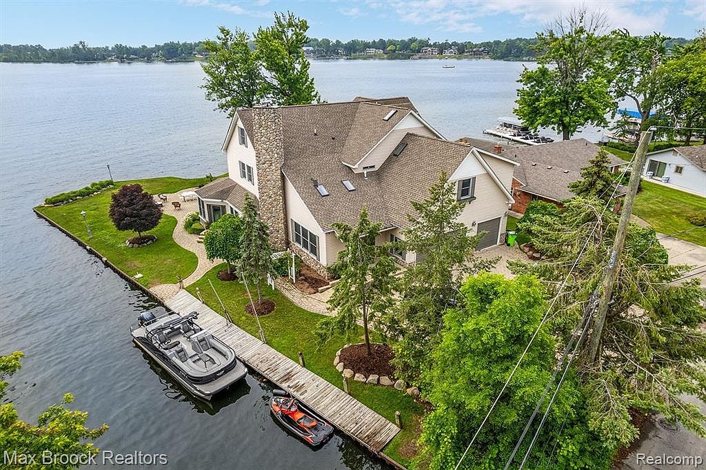 4659 Linwood St, West Bloomfield, MI 48324 MLS 20230057707 Zillow