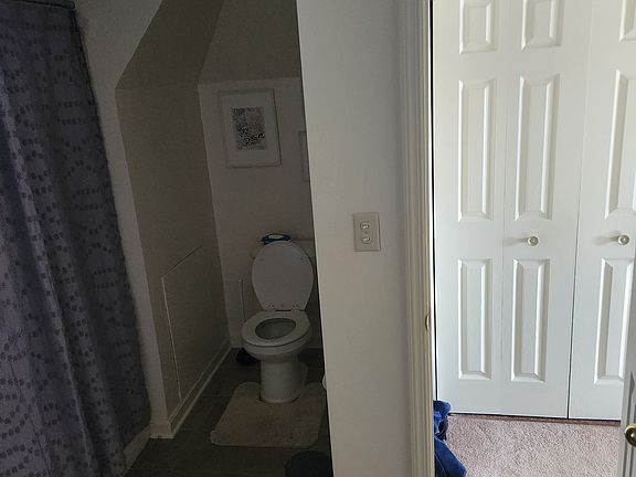 4th image of 143 Oneida St Floor 2