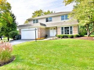 990 Commonwealth Ct, Barrington, IL 60010