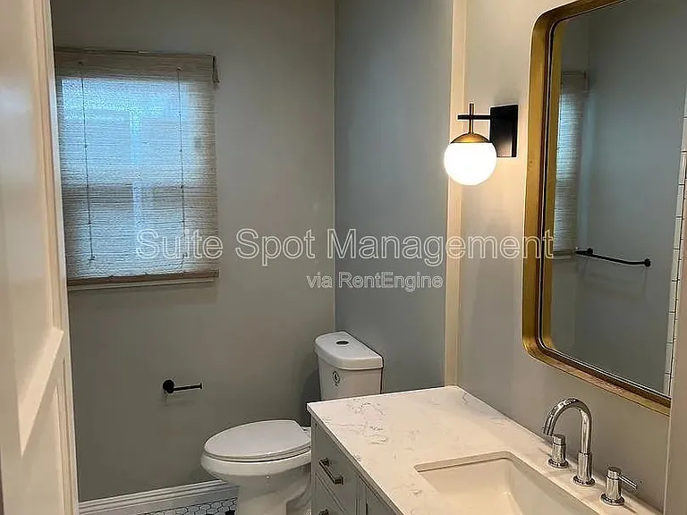456 N Batavia St #456 — Photo 12