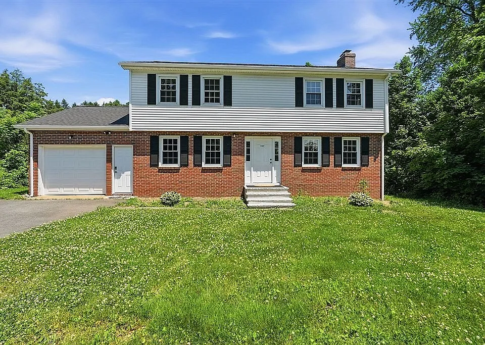 1107 N Pleasant St