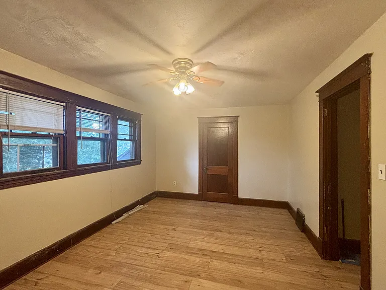 95 Shadyside Dr — Photo 3