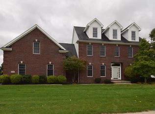 8713 N Stone Mill Rd, Sylvania, OH 43560