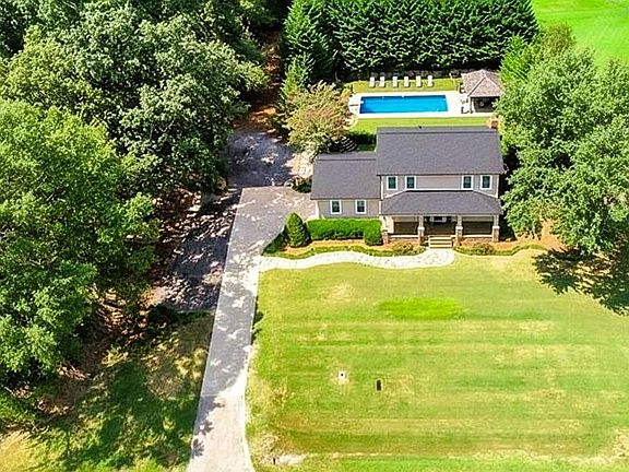 4th image of 1308 Three Bridges Rd