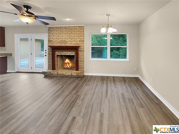 5th image of 1602 Mill Creek Dr