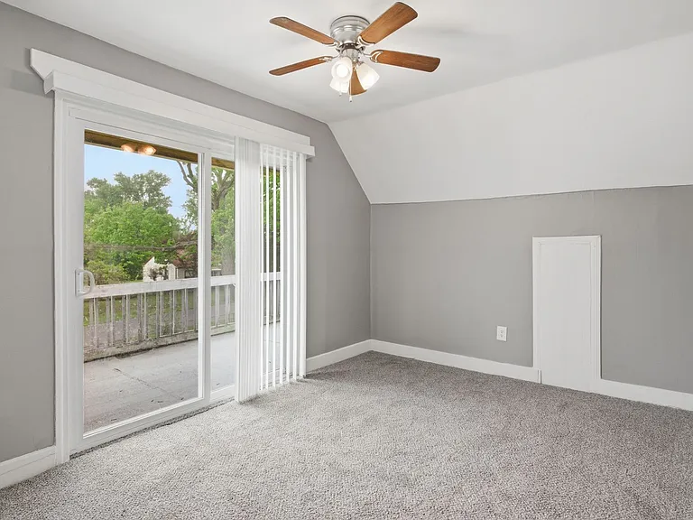 23060 Bernard St — Photo 18