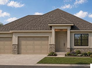 11006 Ranch Dr, Papillion, NE 68046