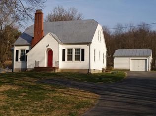 8234 N Lee Hwy, Raphine, VA 24472