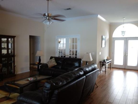 4th image of 28 Bartlett Cir