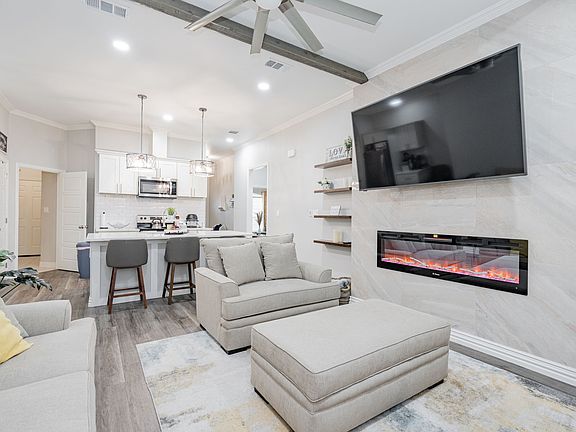 5th image of 4006 Metropolitan Ave
