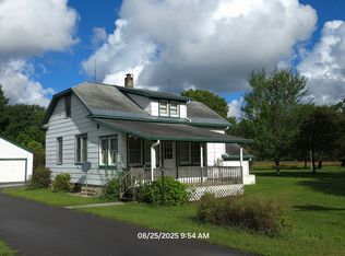 4729 Carlstrom Rd, Manistee, MI 49660