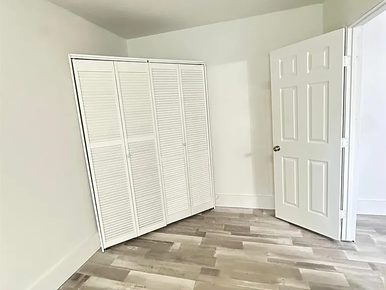 600 W Mimosa St — Photo 6