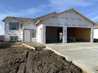 2116 Rapid Valley Ave, Brookings, SD 57006