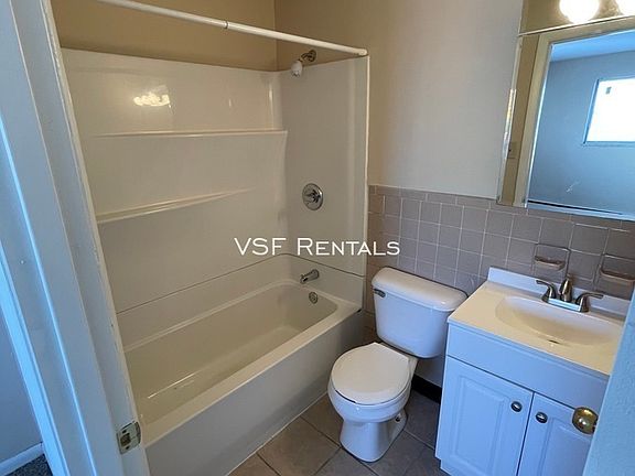 5th image of 110 Imperial Ct #102