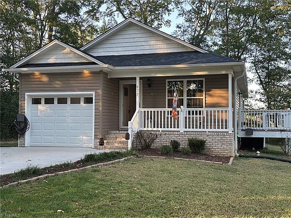 2nd image of 177 Pinehaven Dr