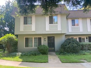 8804 La Riviera Dr, Sacramento, CA 95826